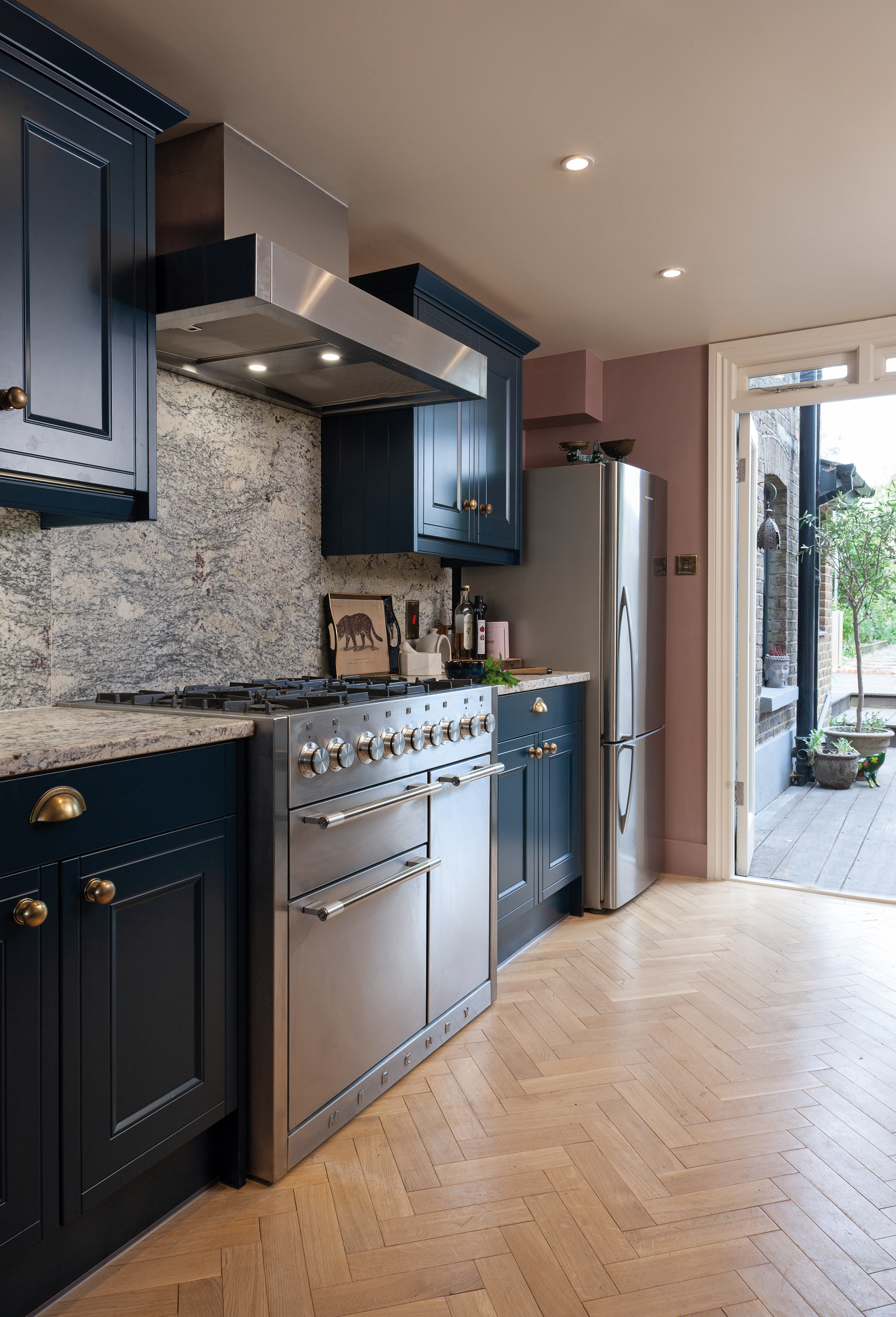 Ben Tish kitchen featuring Mercury in Stainless Steel