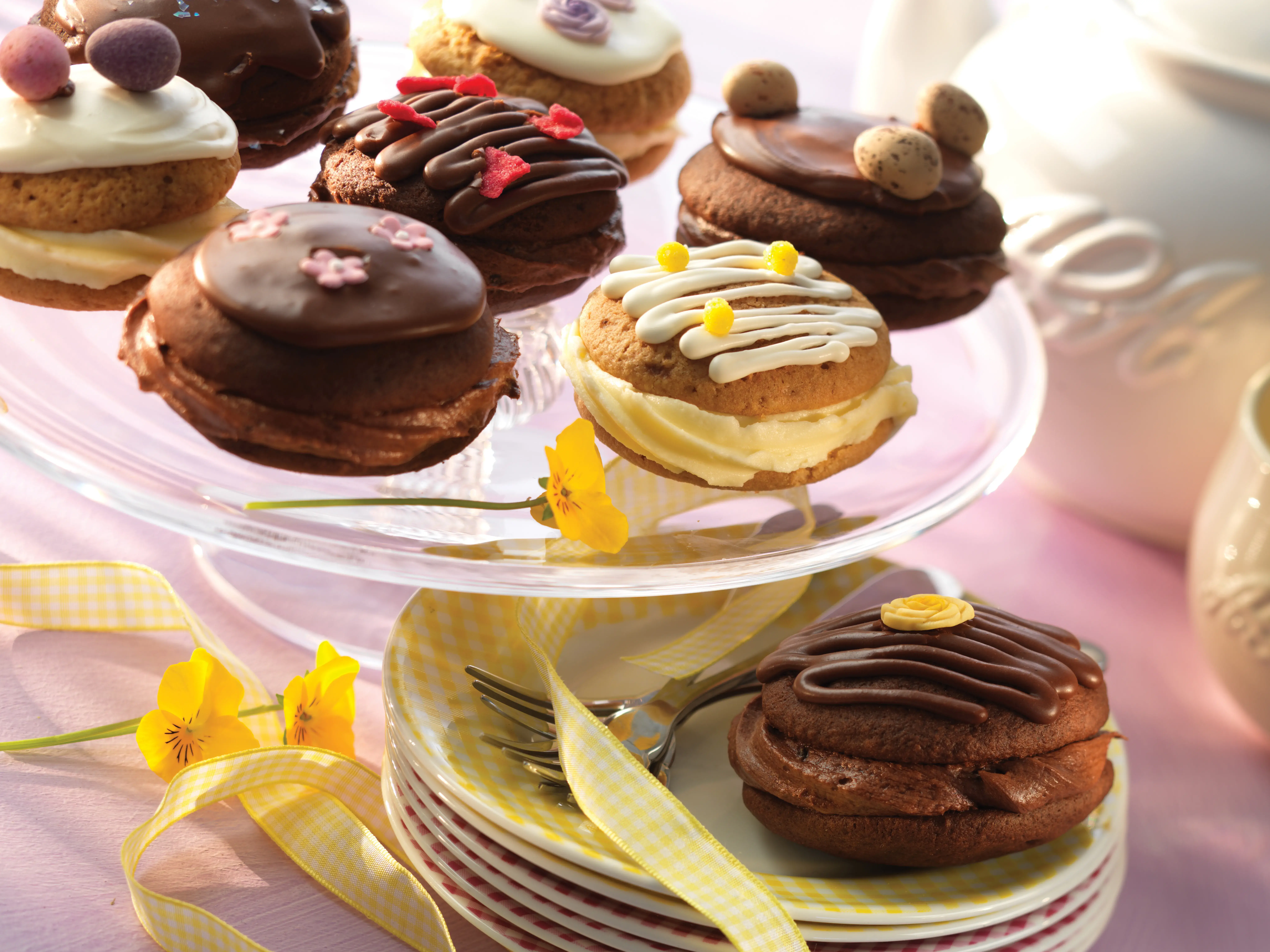 Easter Whoopie Cakes