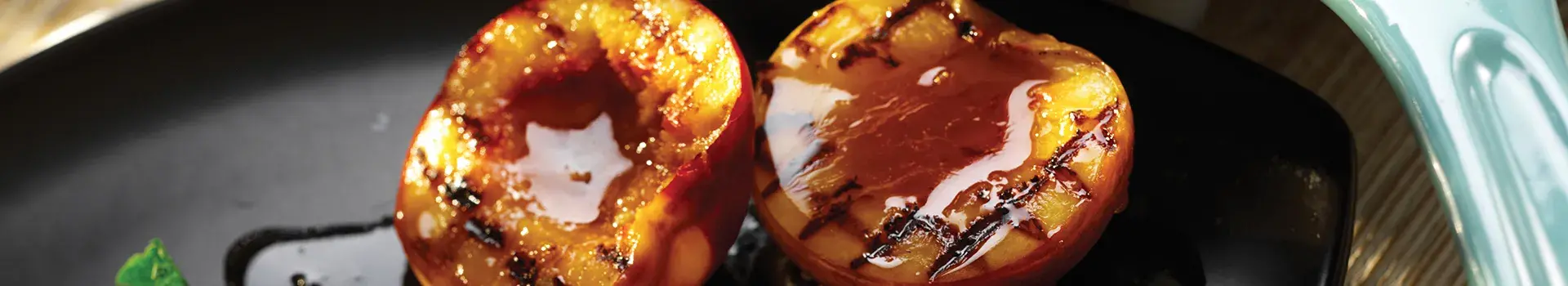 Griddled Peaches With Vanilla Creams