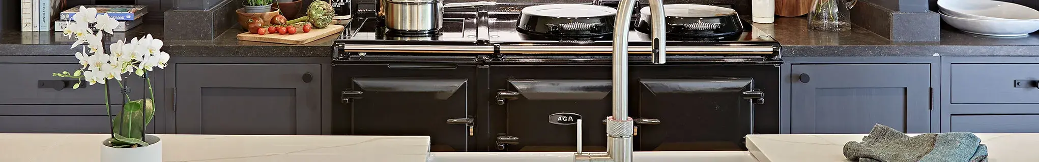 AGA R7 150 in Black 