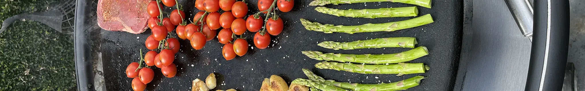 Griddling food on the AGA Professional Series Grill 