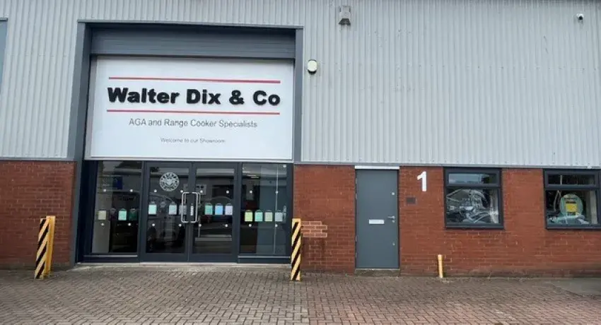 Walter Dix shop front 