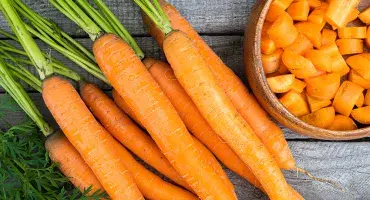 Raw carrots 