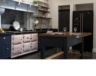 AGA 7 Series cooker in Blush with navy cabinetry