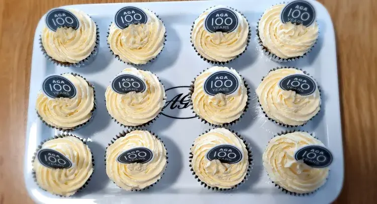 Orange, Cardamom and Marmalade Cupcakes